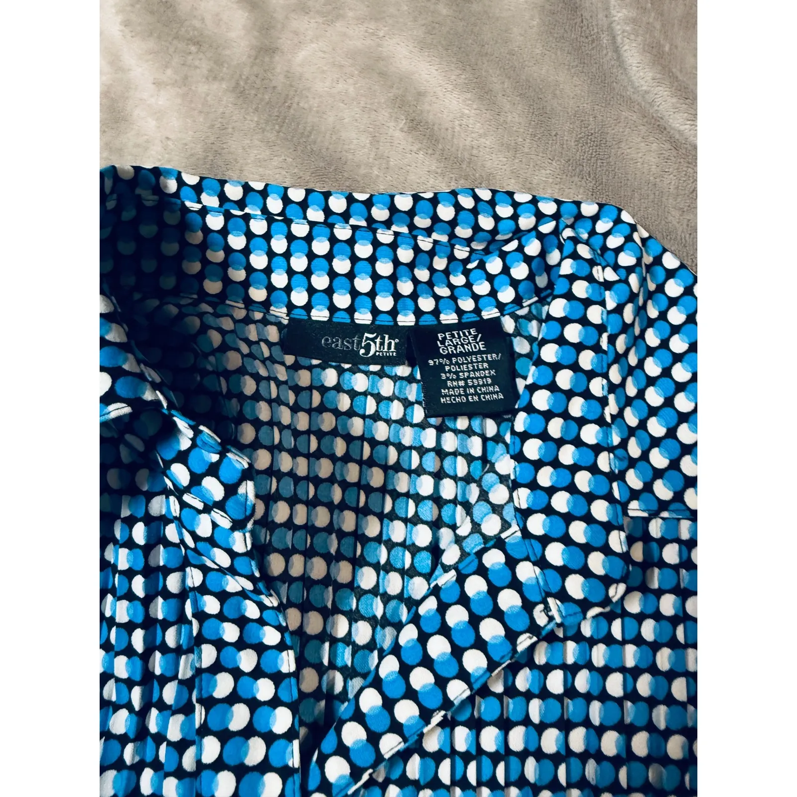 NWOT East 5th Petite Size Large Bell Sleeve Button Up Shirt Blue Poke a dot - Image 3