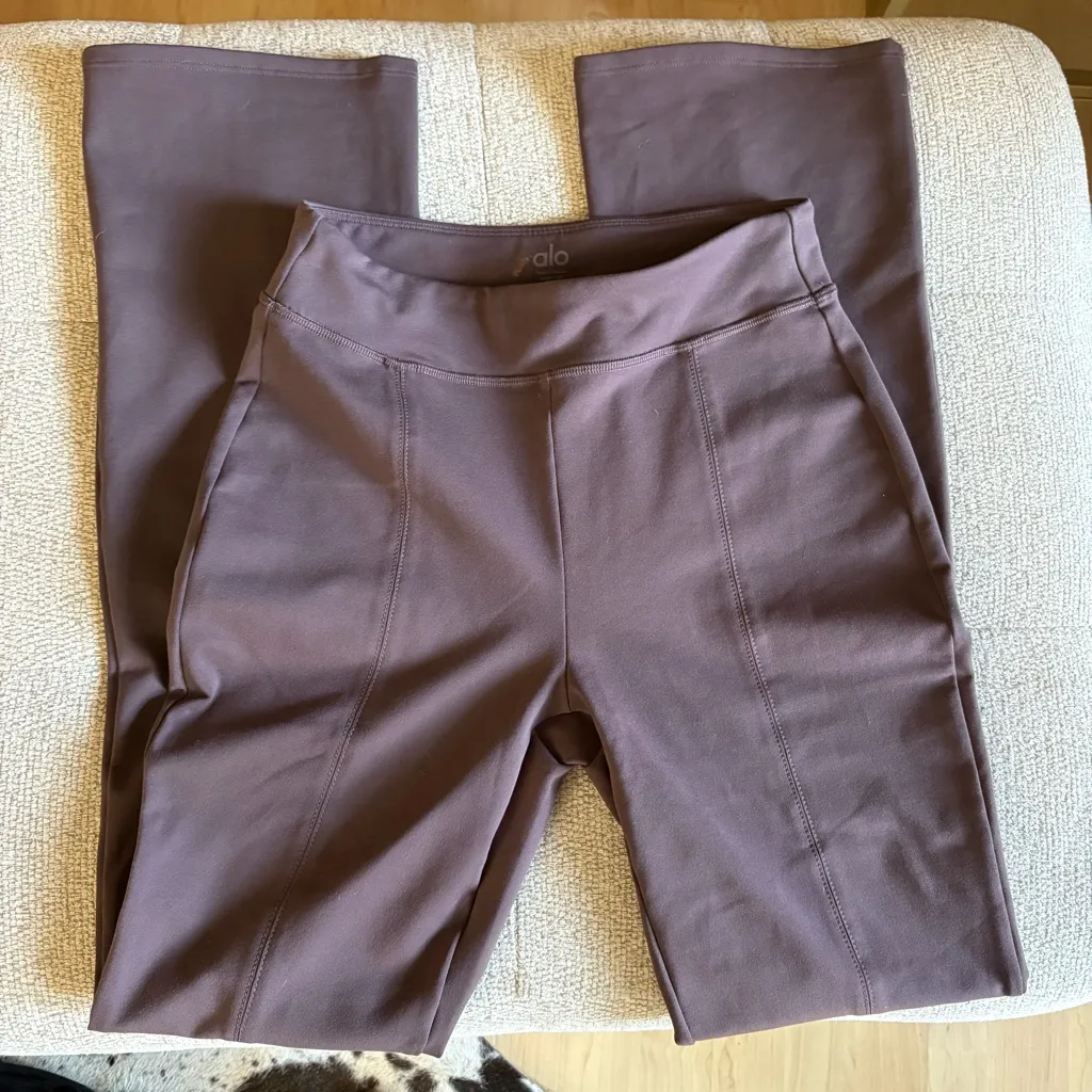 ALO YOGA Airbrush High Waist Flutter Legging Split Hem‎ Size Small - Image 3