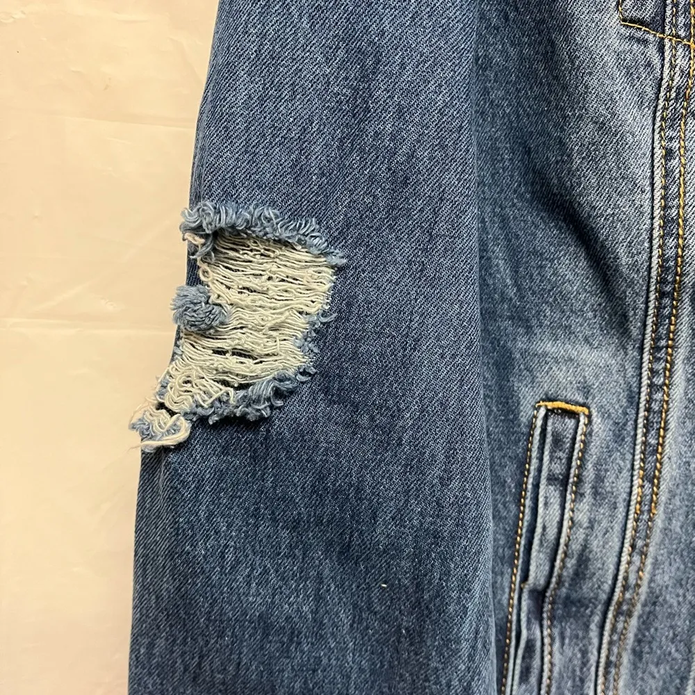 Forever 21 NWT  Distressed Jean Jacket - M - Image 6