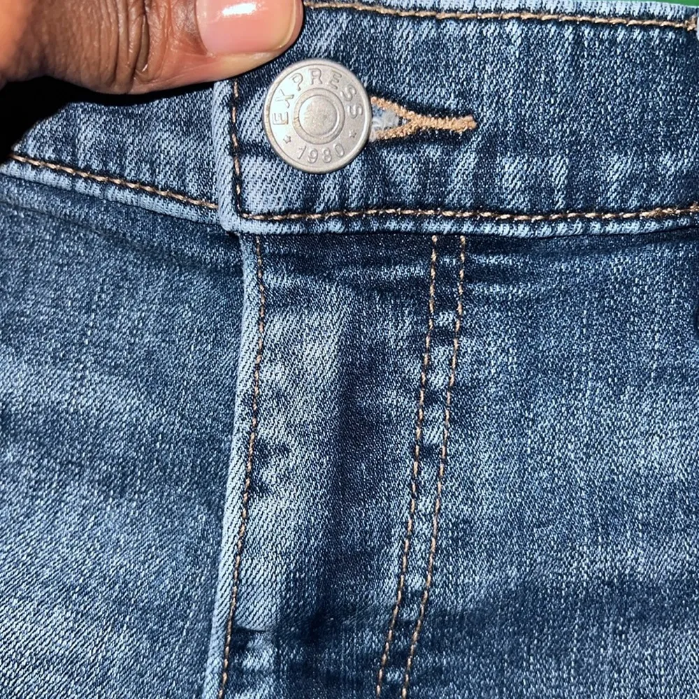 Express Embroidered Denim Shorts size 10 - Image 5