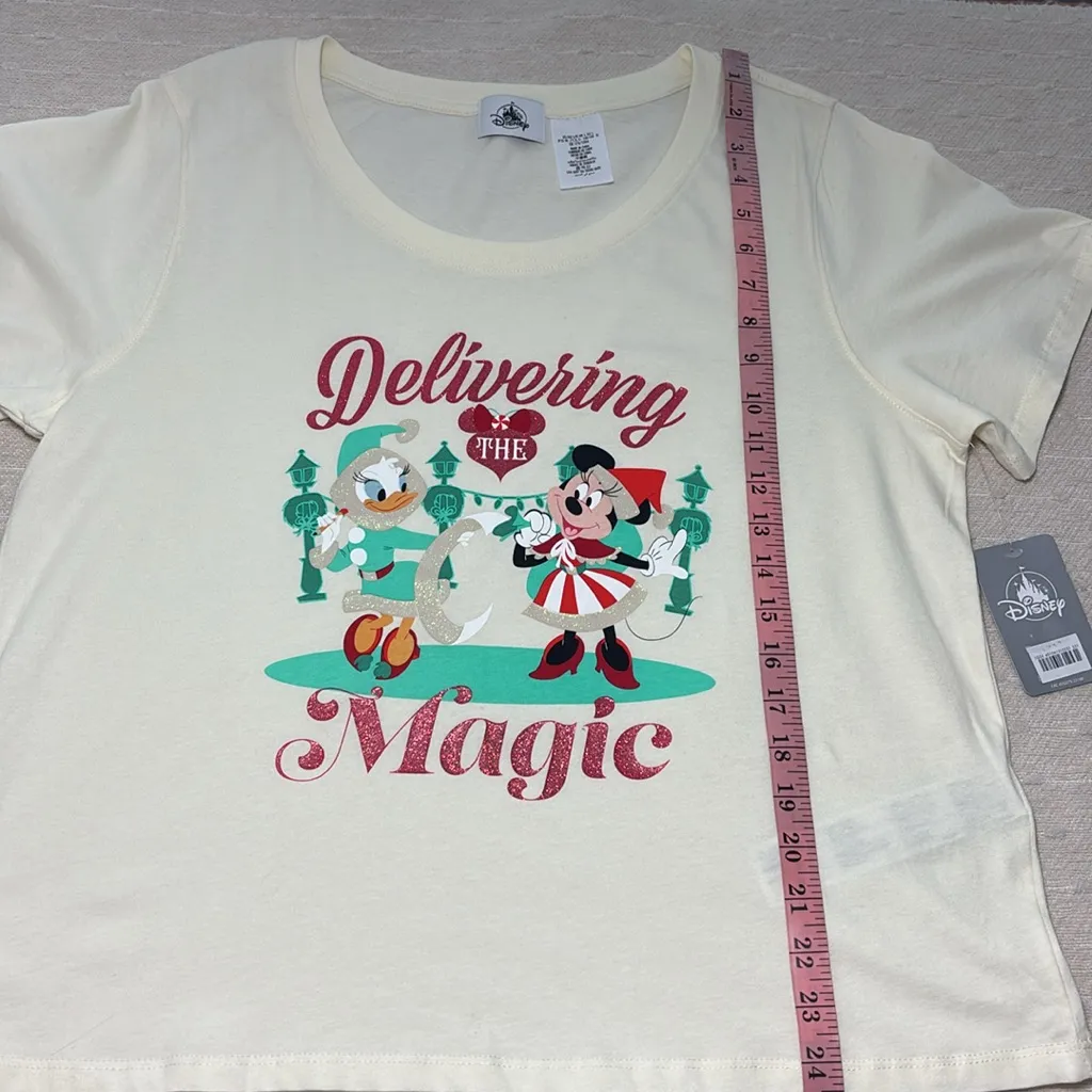 Walt Disney World Shirt‎ Organic Beige Christmas Minnie Mouse Daisy Magic Size L - Image 8