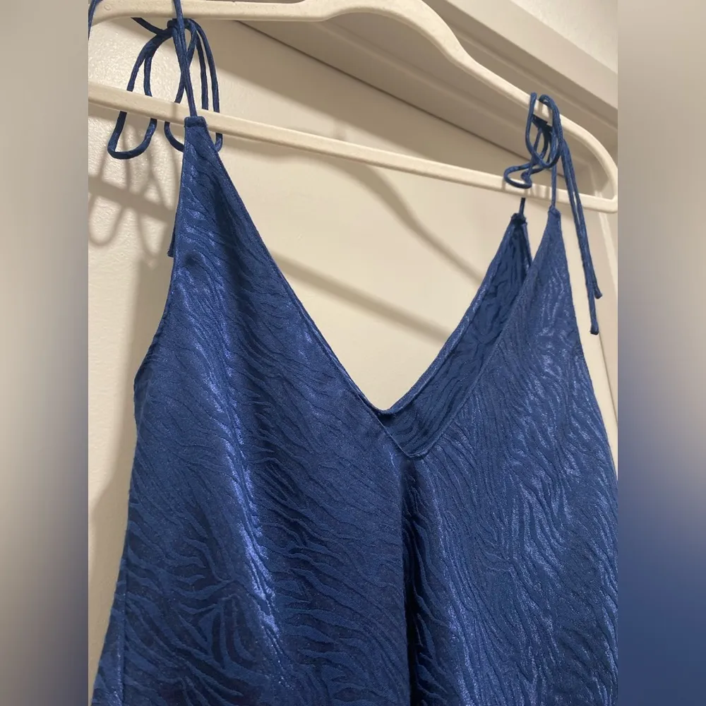 VTG Y2K  Navy Blue Animal Print V-Neck Cropped Tank Top - M - Image 7