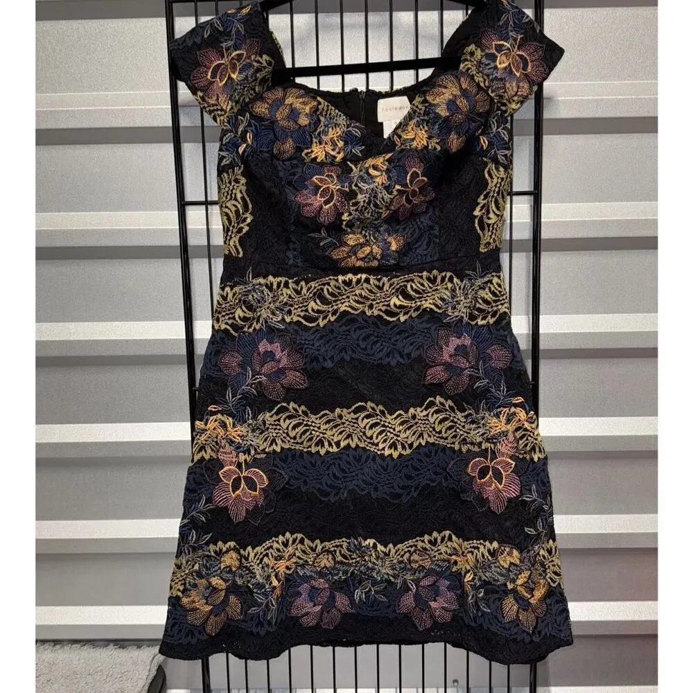 NWT Foxiedox off shoulder Lace Mini Dress Floral Embroidered Size Med - Image 2
