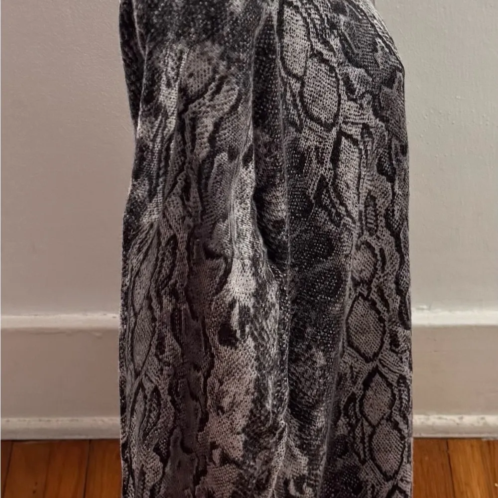 Joie Cienna python wool cashmere blend animal print sweater, size M snakeskin - Image 13