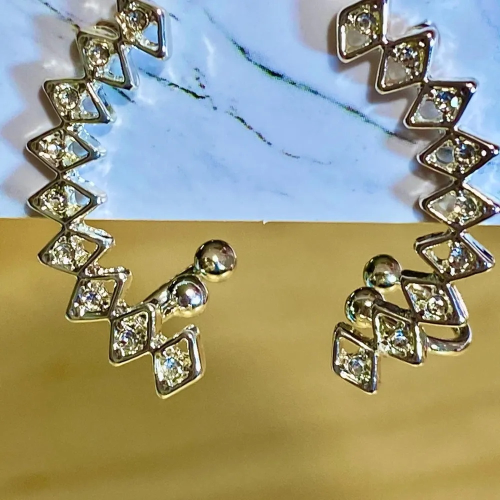 Cuff Earrings Silver Toned w Triangle Rhinestones - Image 5