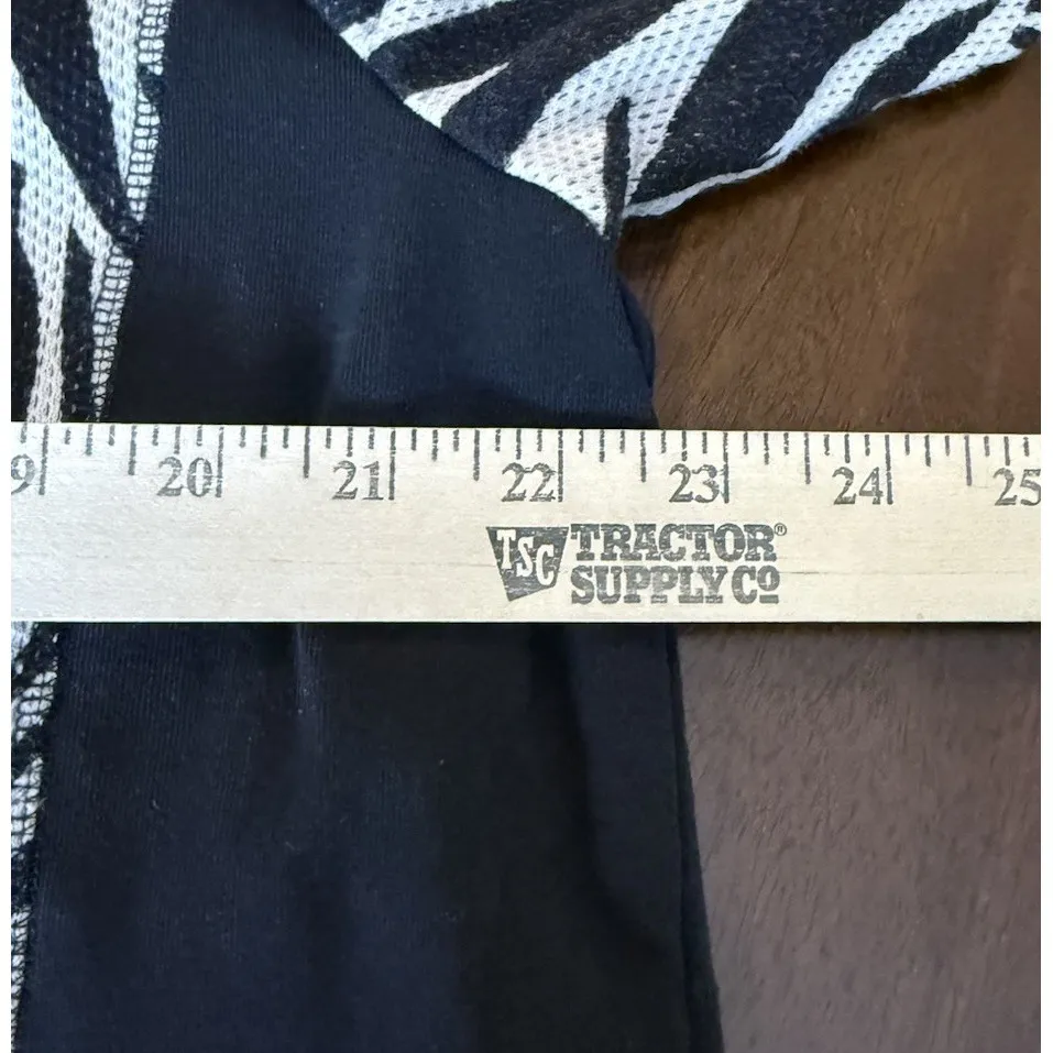 Chicos Zenergy Womens 3 US XL Black White Zebra Geometric Jacket Full Zip Preppy - Image 6