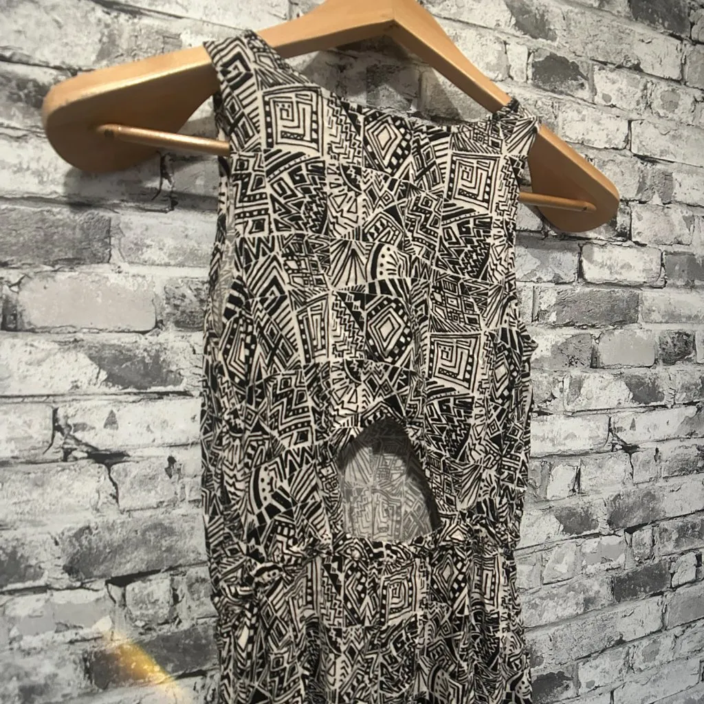 EUC Mossimo Supply Co Black & White Pattern Dress Size XS - Image 7