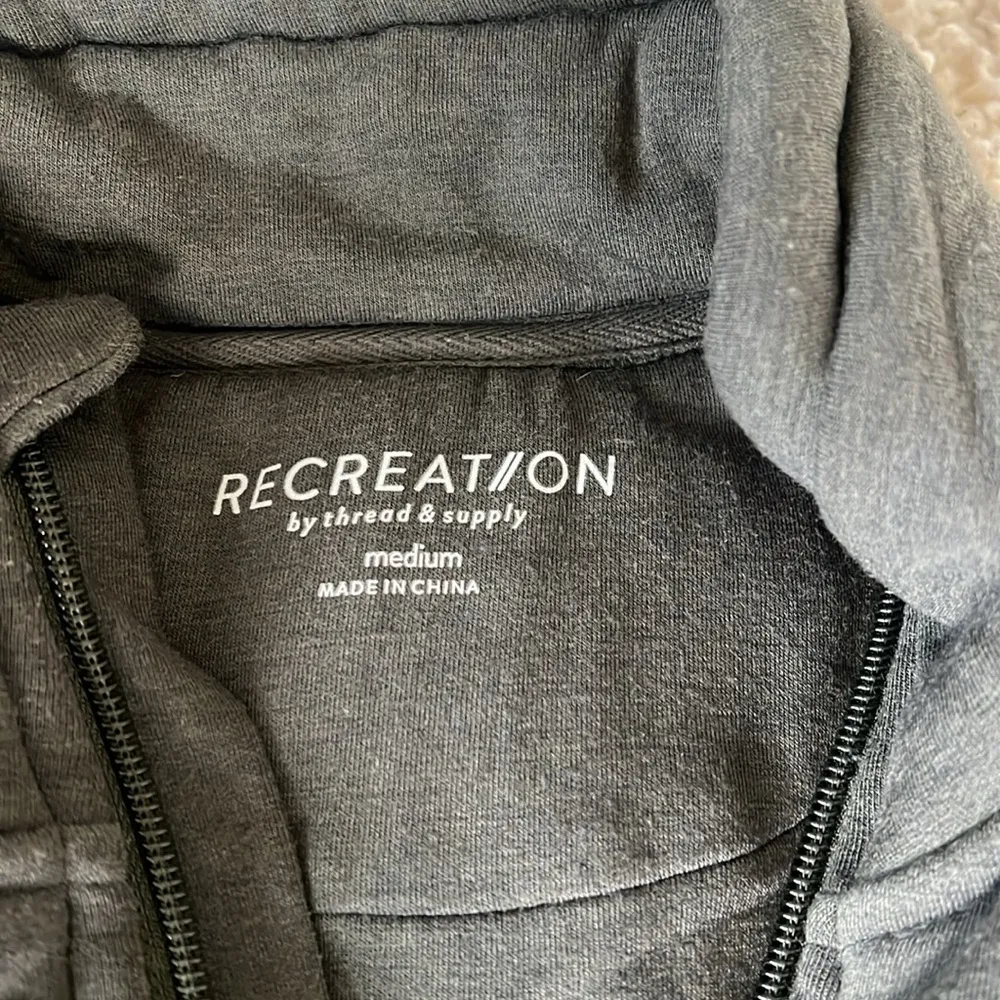 Puffy Sweatshirt Vest Size M - Image 3