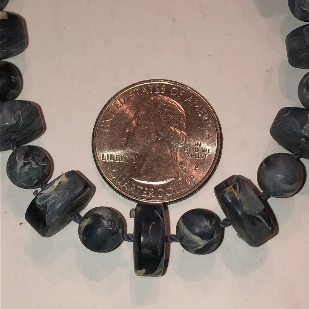 Sarah Coventry Light Pale Blue Marbled Clay Plastic Beaded Bracelet - Image 5