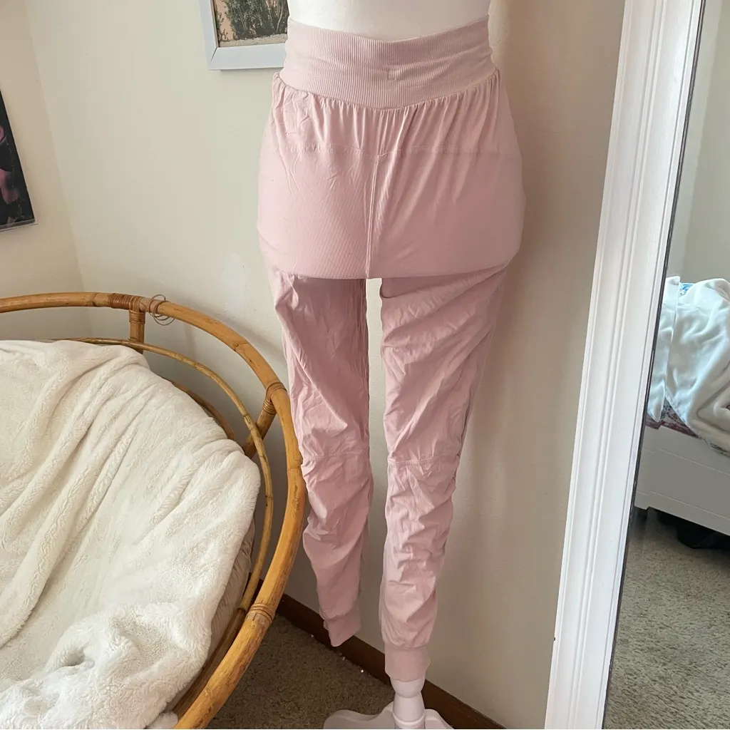Lululemon Beyond the Studio Jogger Pink Mist - Image 8