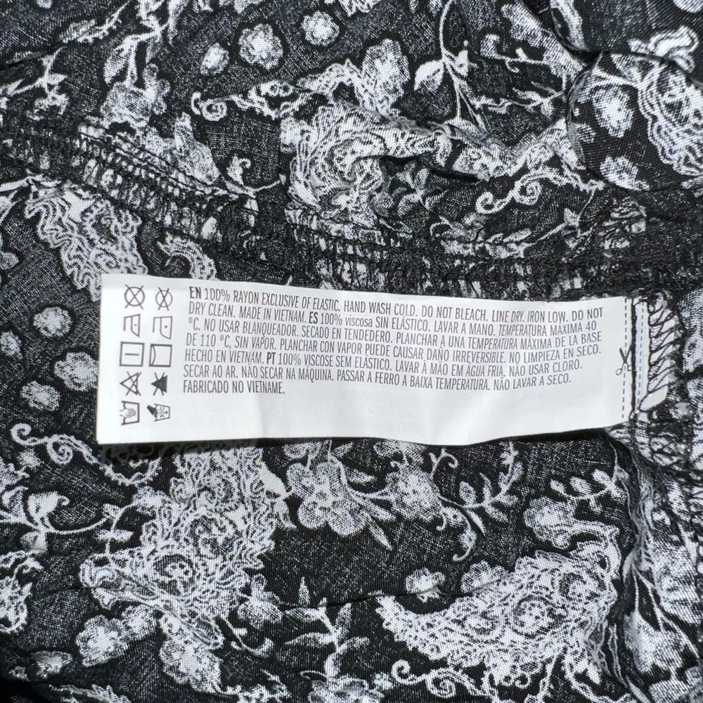 Anerican Eagle Paisley Tank Top Women’s Medium - Image 5