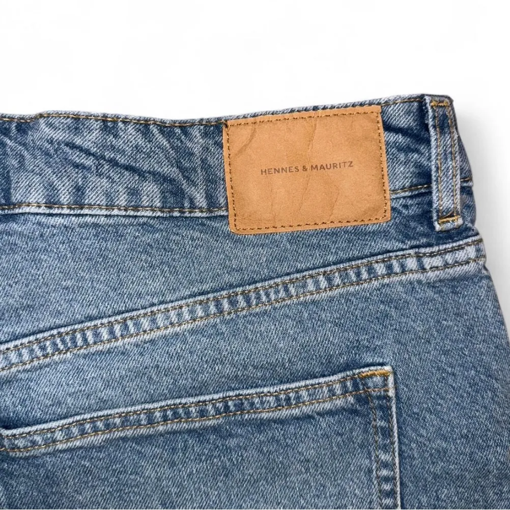 H&M Women’s High-Waist Denim Shorts – Size 16 - Image 4