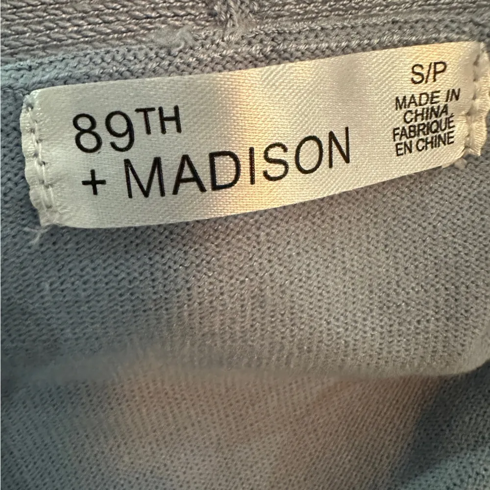 89th + Madison Ashleigh Faux Wrap Sweater Paisley Chiffon Sleeve Size Small NWT Gray - Image 11