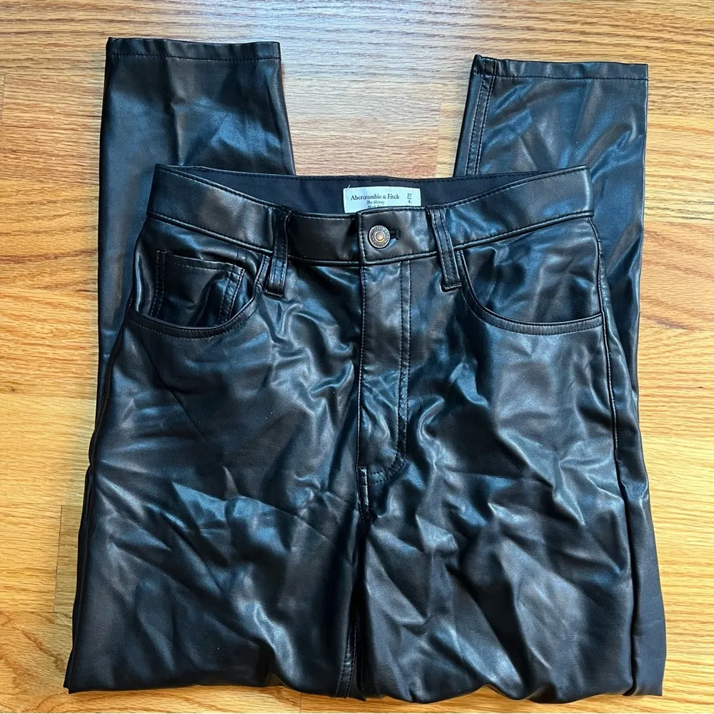 Abercrombie & fitch black faux leather the skinny high rise pants size 27 / 4s - Image 2