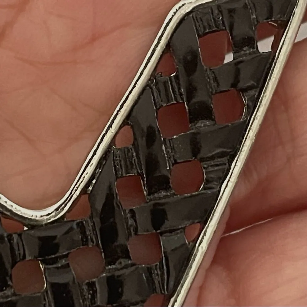 Black triangle pendant necklace - Image 7