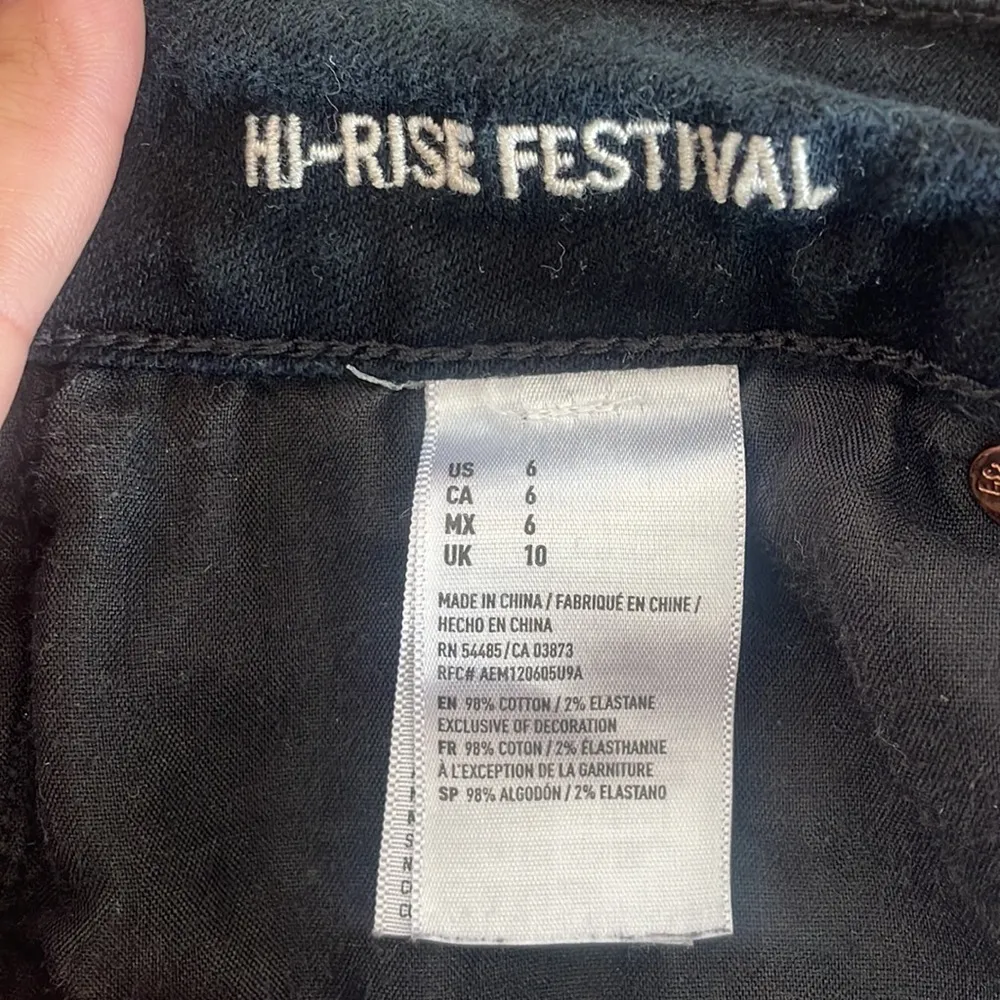 American Eagle Outfitters Hi-Rise Festival Black Cut-Off Denim Shorts Size 6 - Image 4