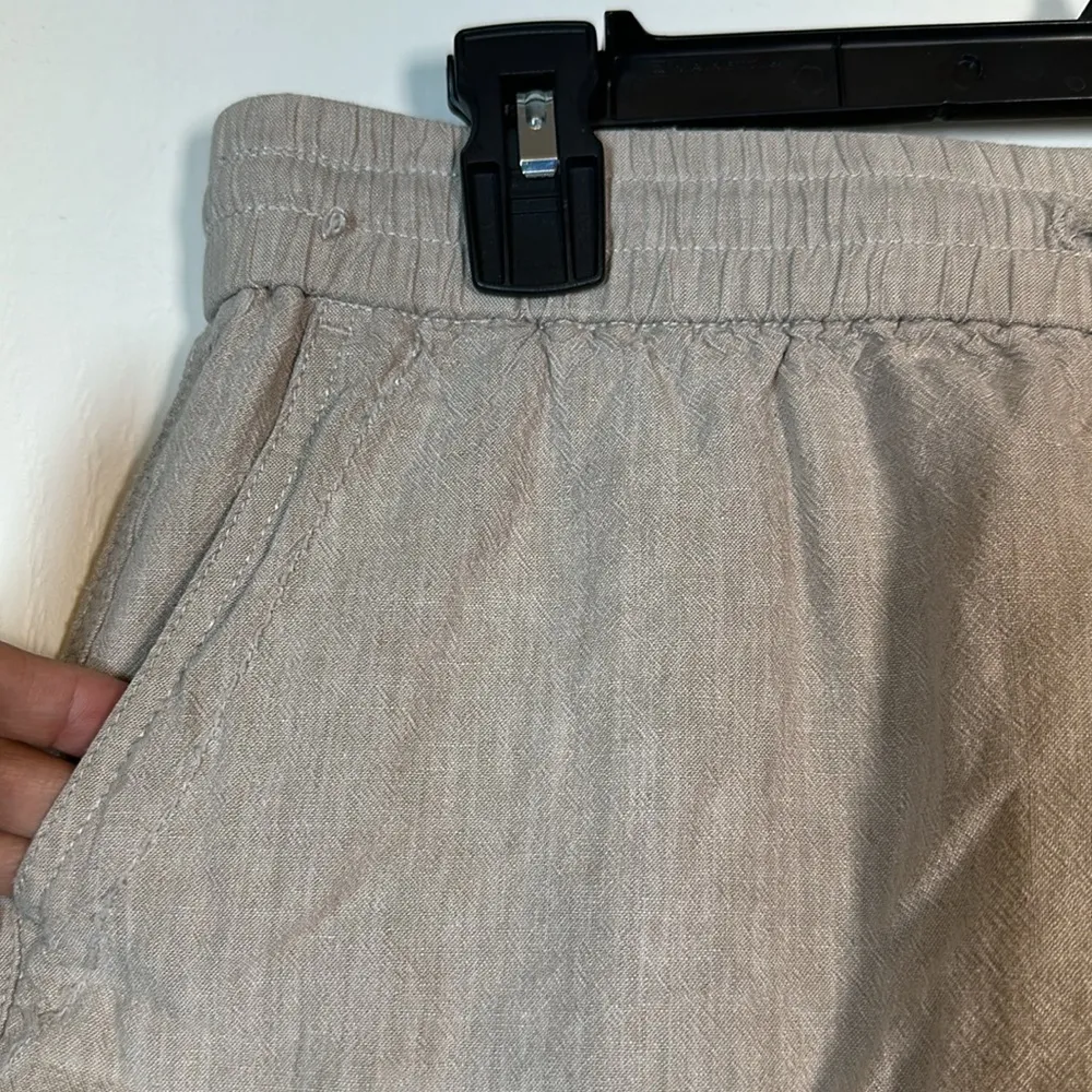 Intro. Love The Fit Tan Linen Blend Bermuda 6" Shorts Size 10 EUC #1305 - Image 3