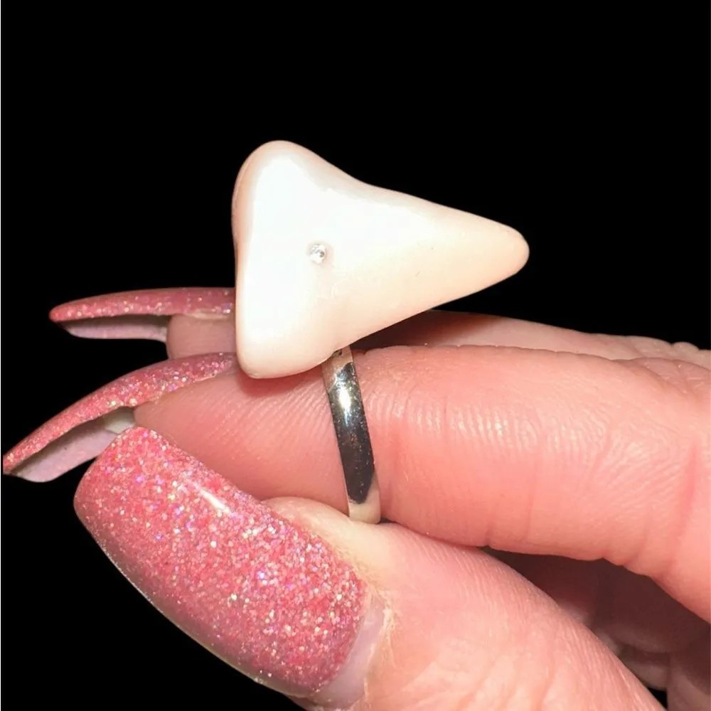 Unique Nose - Image 5