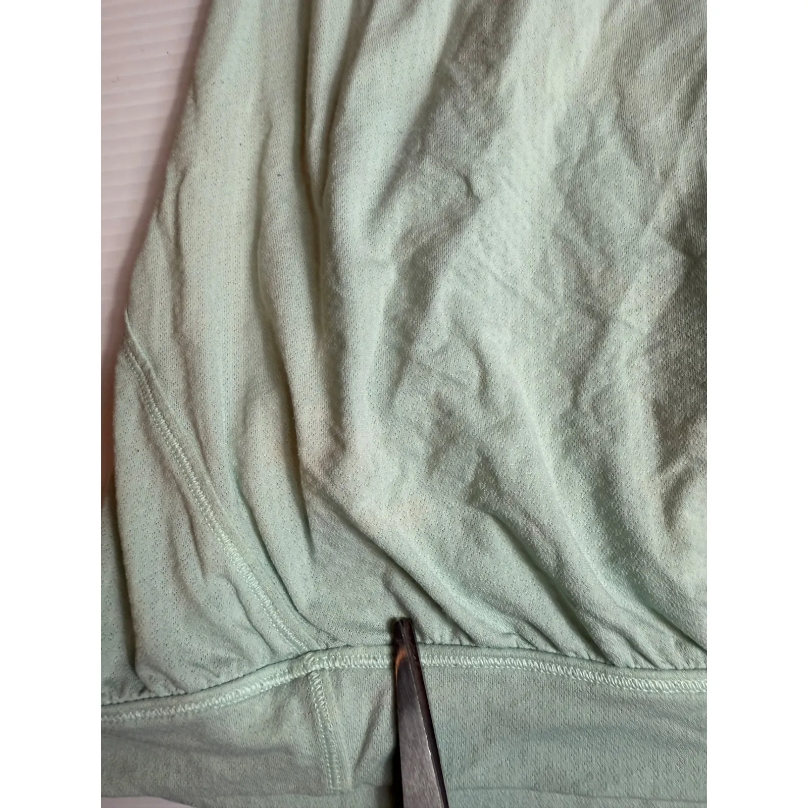 Lululemon Light‎ Green Workout Dress Athletic Tank Top Activewear stained size 4 - Image 4