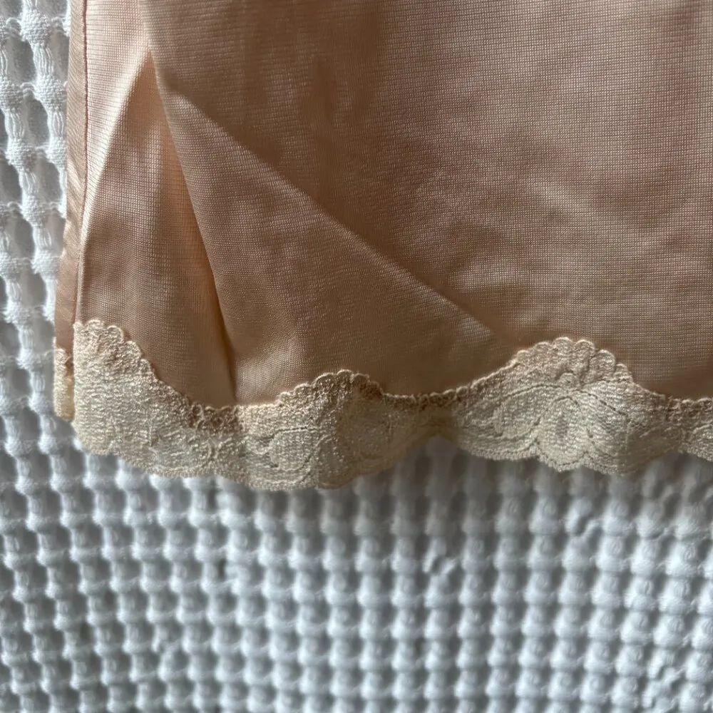 Vintage Sears slip size 32/small taupe champagne lace whimsigoth fairy coquette Tan - Image 5