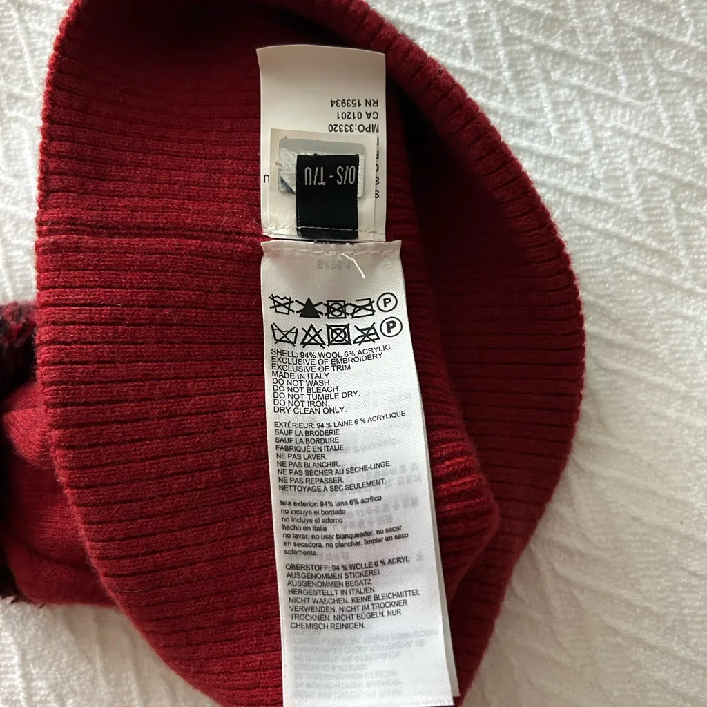 Canada Goose Beanie - Image 3