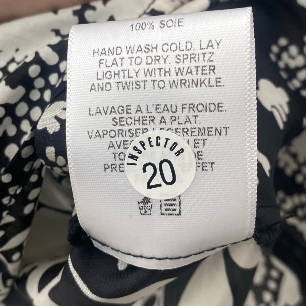 Velvet By Graham and Spencer Womens Printed 100% Silk Top S Black White Floral - Image 12