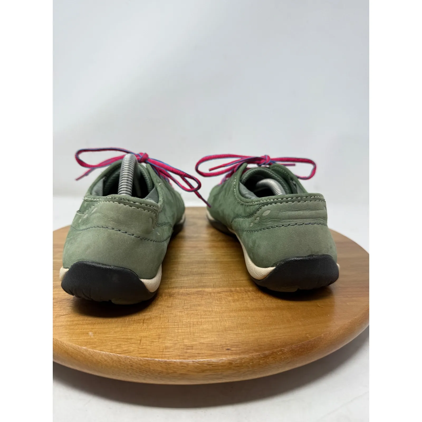 LL Bean Womens Olive Green Leather Casual Sneakers Shoes Size 7 Medium - Image 4