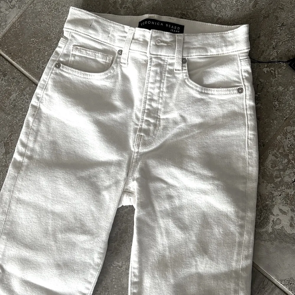 Veronica Beard Jean Carly Raw Hem Kick Flare Jeans White Size 24 New w/Tag $218 - Image 6