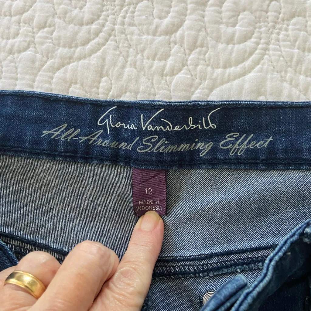 Gloria Vanderbilt All Around Slimming Effect Rail Straight Jeans Normcore - Image 3
