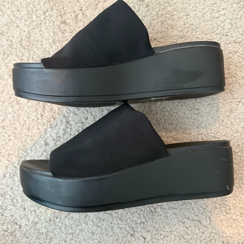 Madden Girl Black Mules Simple Design - Image 2