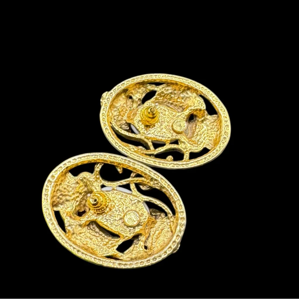Vintage Gold Floral Oval Clip - Image 4