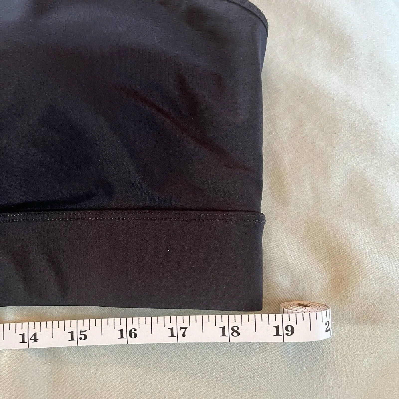 Fabletics Oasis Twist Sports Bra Women's 3X Leopard Cross + Bonus Black Bra - Image 7