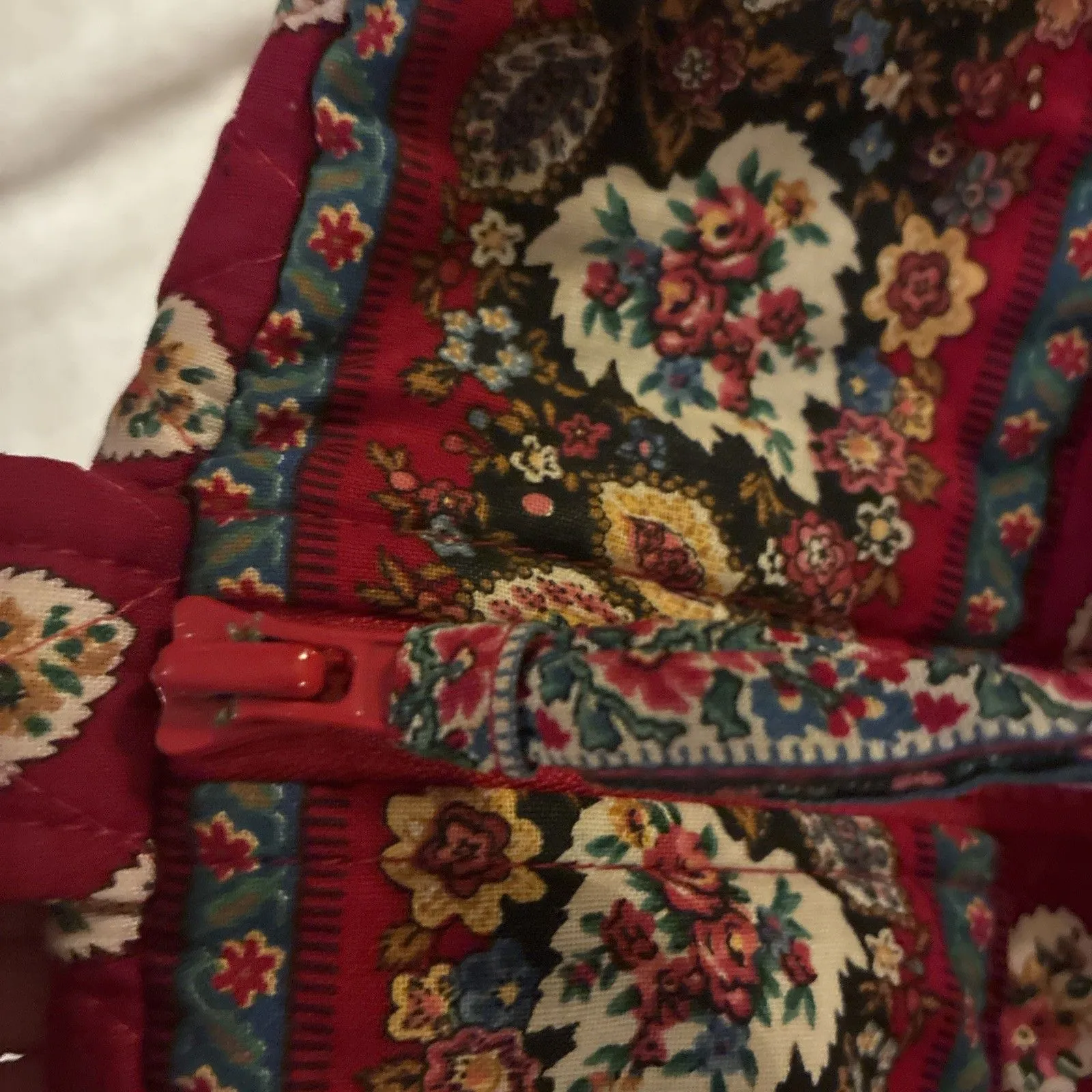 Vintage Vera Bradley Weekend Traveler Duffel Bag Red Flower 18x11x11 - Image 2