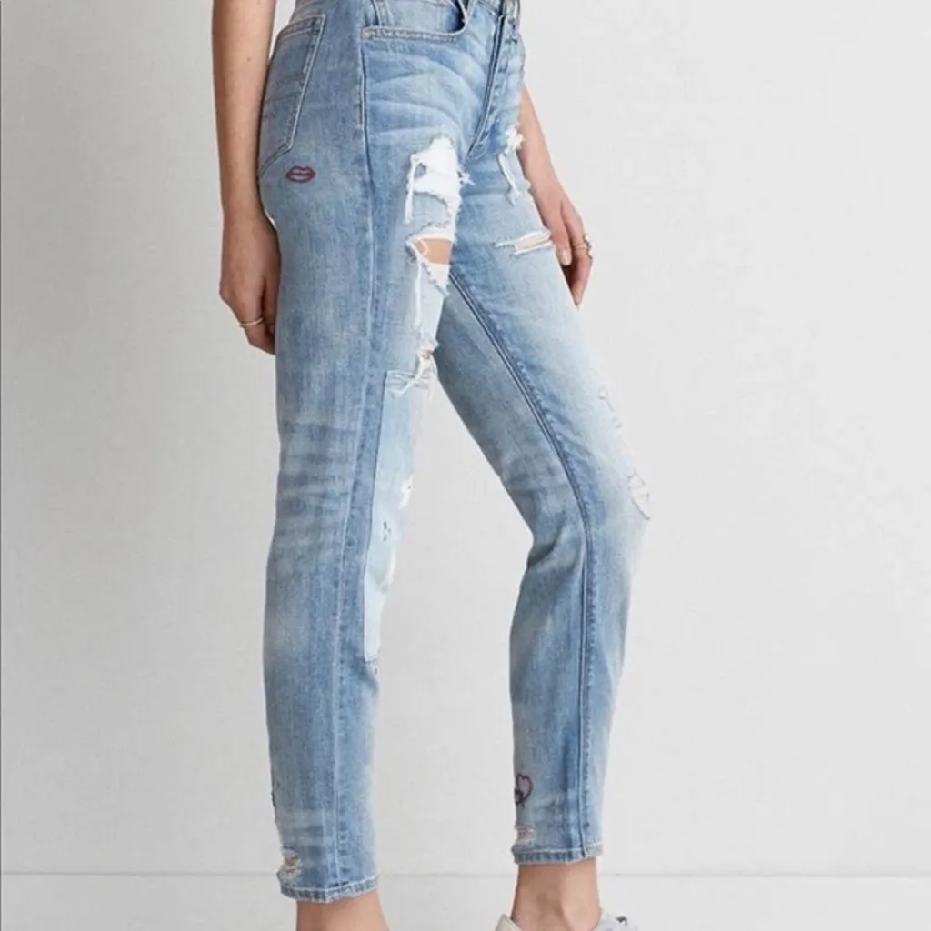 American Eagle EUC “Doodle Me Up” Distressed High Waisted Button Fly Jeans - Image 3