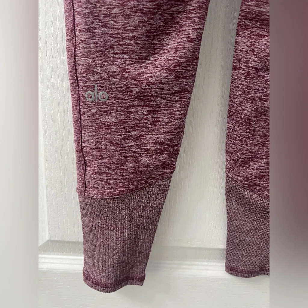 Alo Yoga High-Waist Seamless Leggings – Burgundy Heather (Size XS) - Image 4