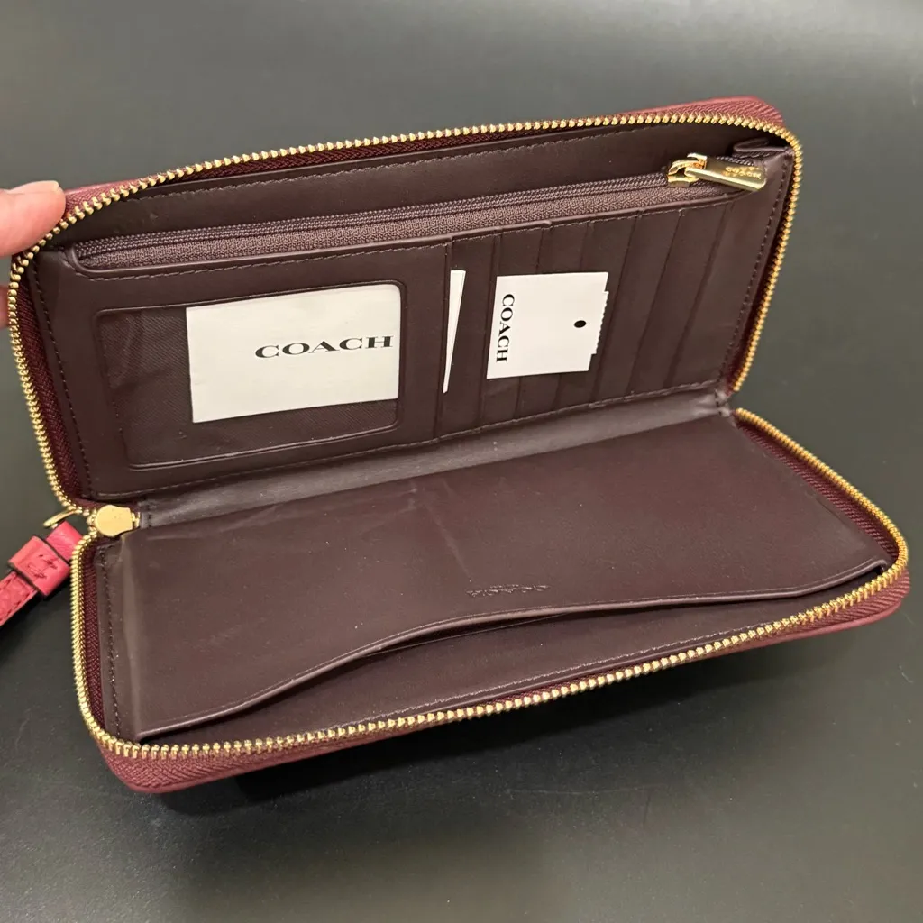 COACH Dempsey Chestnut/Strawberry Haze Signature Jacquard Phone Wallet - Image 7
