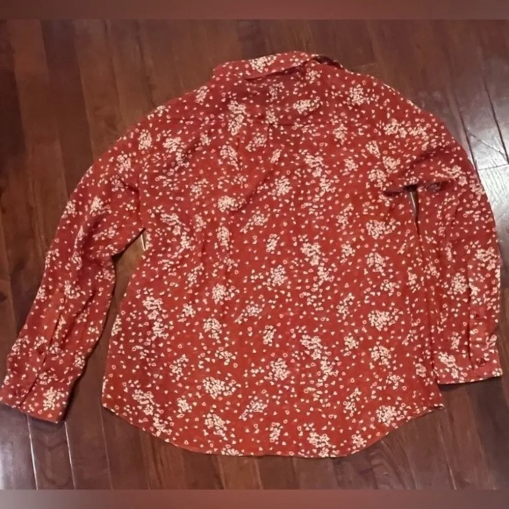 Long sleeve rust heart print sheer button down top size medium - Image 2