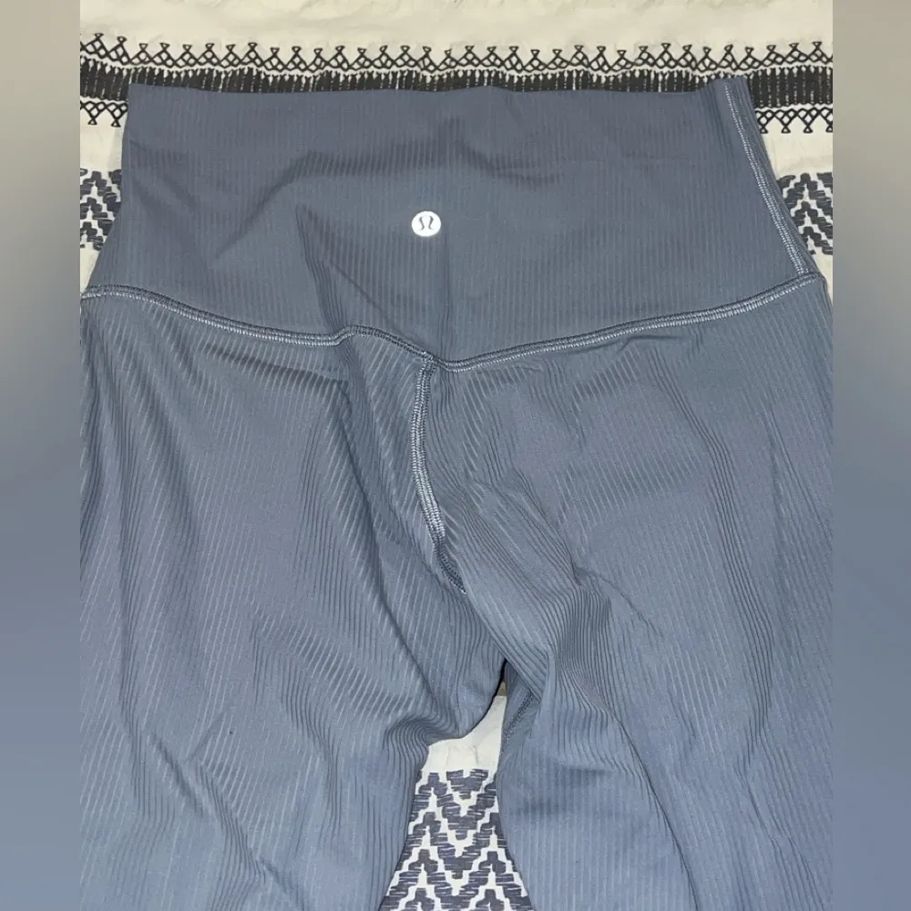 Lululemon Align Ribbed High Rise Legging 25” size 6 chambray - Image 5