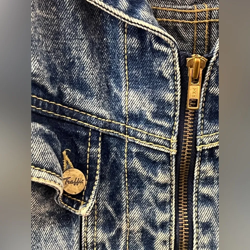 VintageTraffic Acid Wash women’s Denim Jacket Size M - Image 11