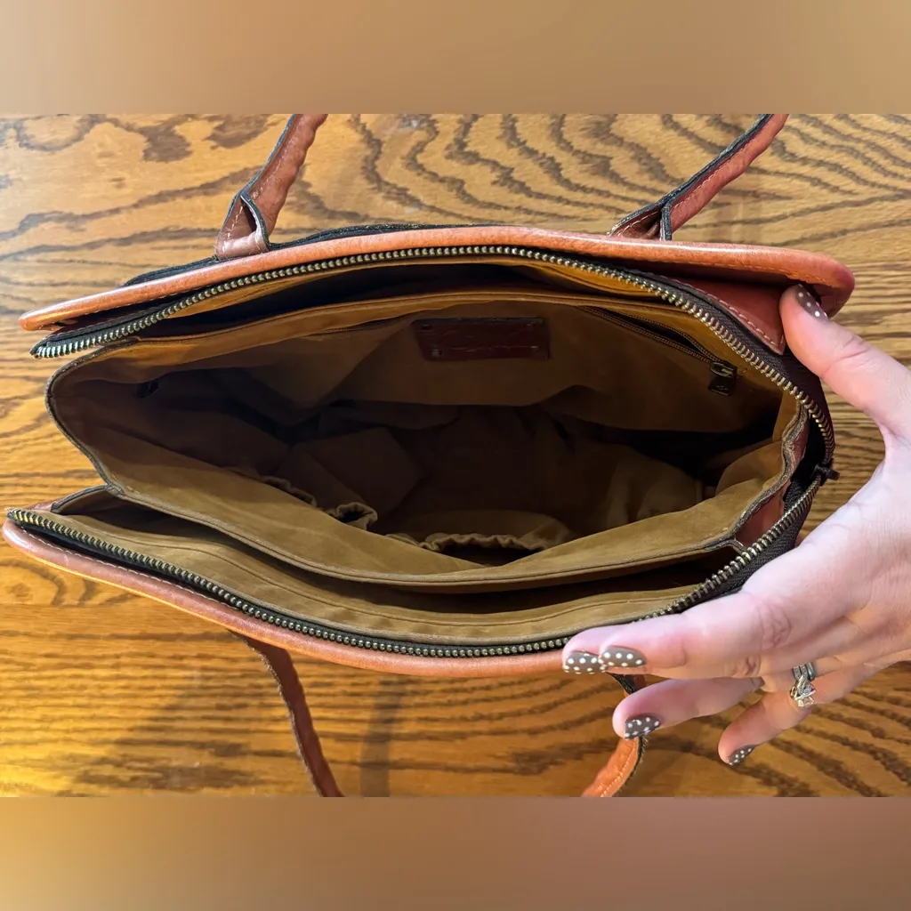 Patricia Nash Tooled Leather Purse - Image 7