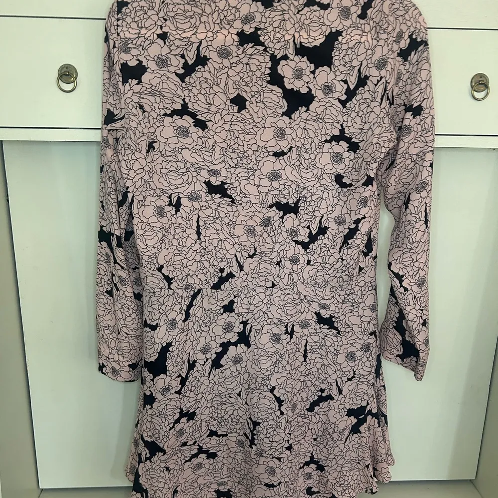 Aqua floral print dress size small - Image 4