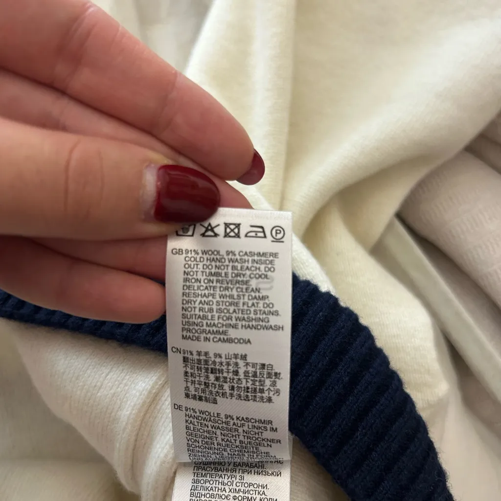 REISS Olive Wool-Cashmere Crew-Neck Cardigan in Cream/Navy - Image 5