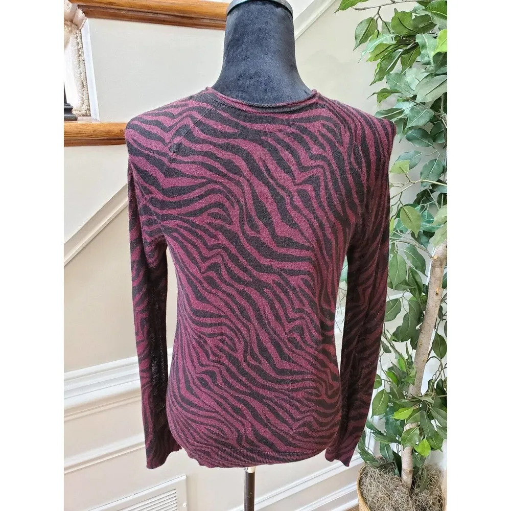 Women's Black & Maroon Long Sleeve Buttons Front Casual Cardigan Sweater Size undefined - Image 5