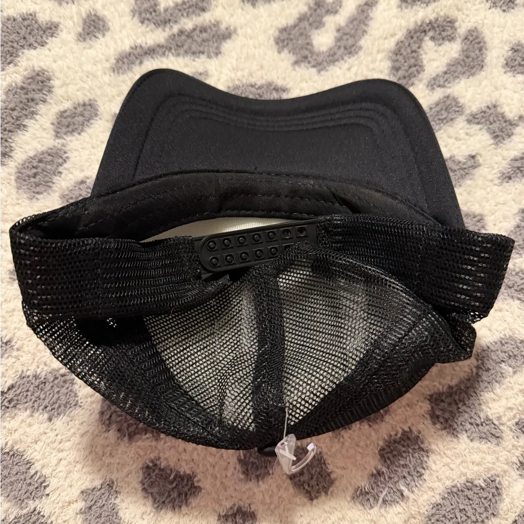 Women's Checkered Heart Cap - Image 2