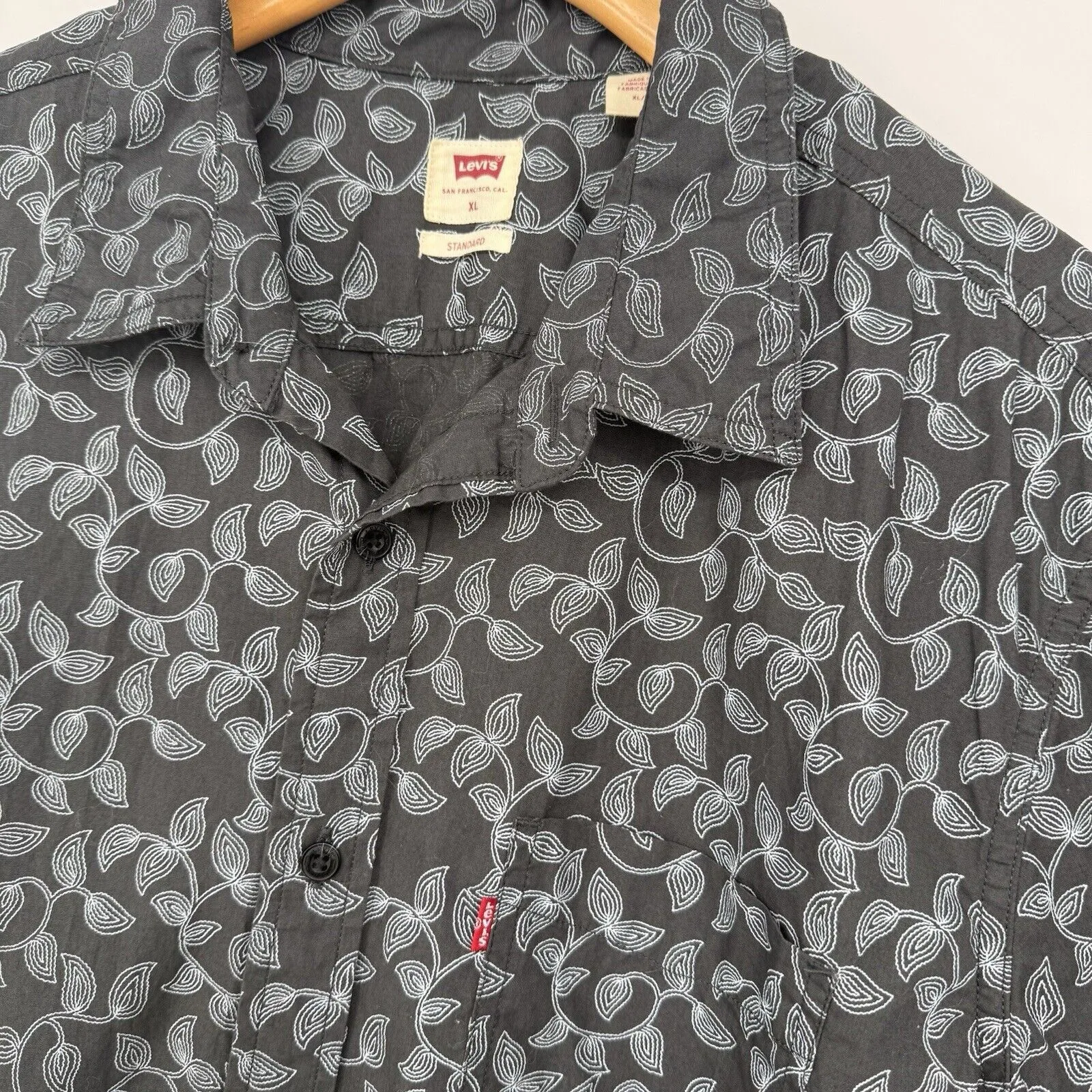 Levis Shirt‎ Mens XL Gray Geometric Button Up Skater Standard Fit Casual Logo - Image 3