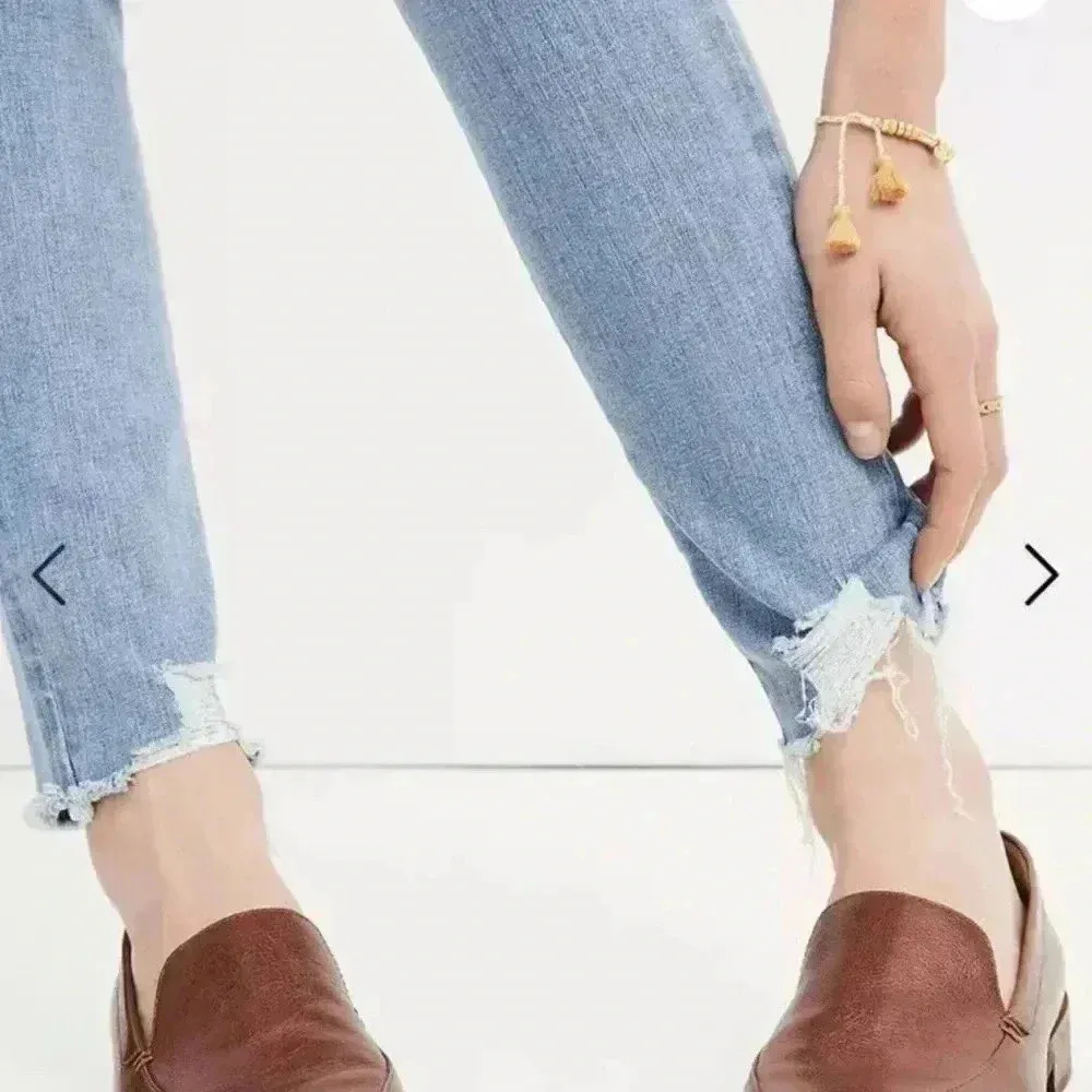Madewell 9" High-Rise Skinny Jeans in Ontario Wash: Distressed-Hem‎ Editi… - Image 6