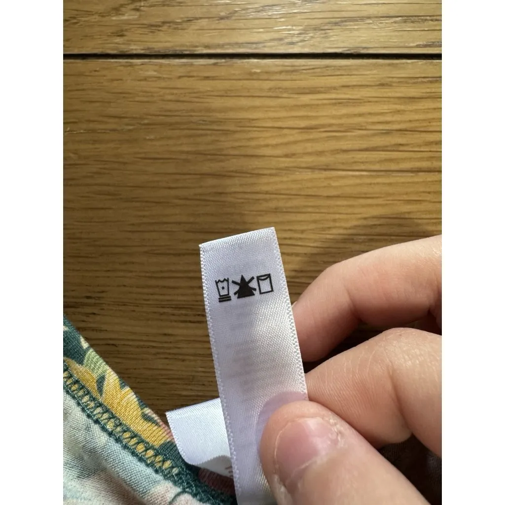 LuLaRoe WomenT Shirt Size Medium Floral‎ Short Sleeve Hi Low Stretch Fall Lounge - Image 7