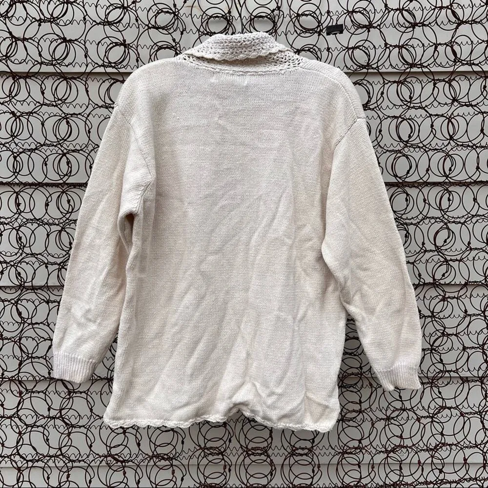 Vintage knit cream sweater with floral rosettes and crochet collar Pink Size L - Image 3