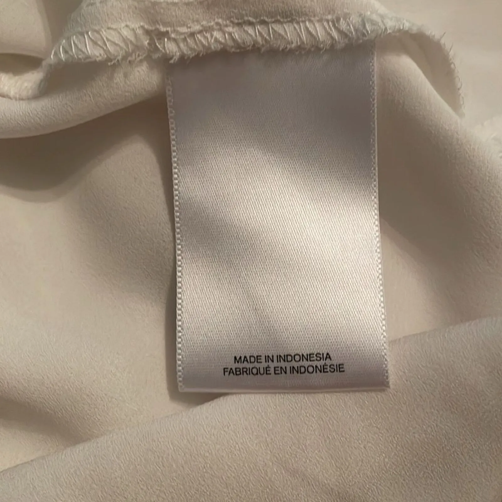 Express White Sheer Deep V Neck Blouse Womens Size Extra Small Maroon - Image 10