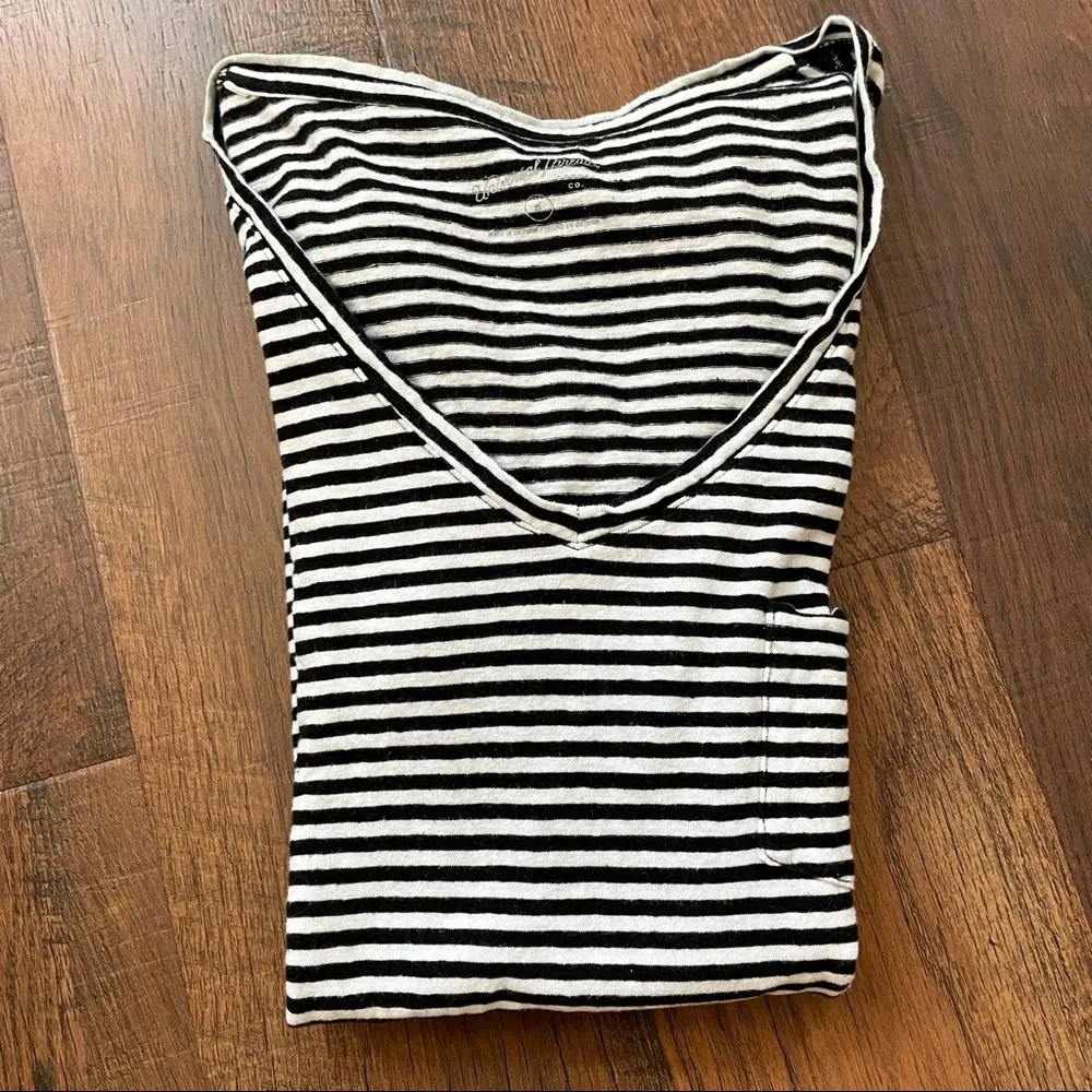 UNIVERSAL THREAD t-shirt, size XL - Image 3